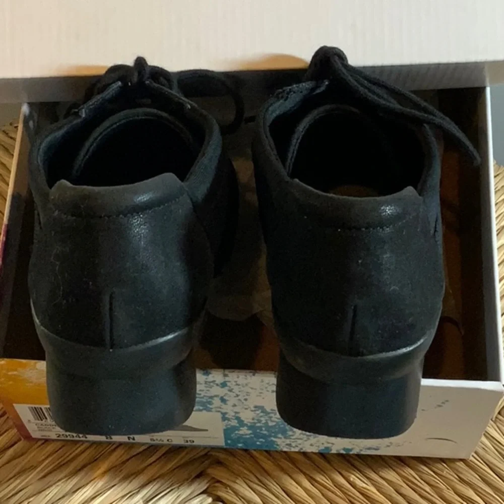 CLARKS CLOUDSTEPPERS Caddell Fly Wedges NWT Black 8 Narrow